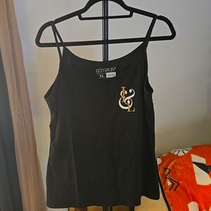 Cute Tank Top.  Pre Owned ✨️✨️🖤